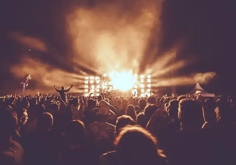 Late-Night Crowd